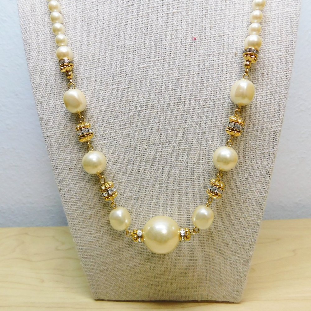 Vintage Liz Claiborne Gold Tone Beaded Faux Pearl Necklace -  (New)